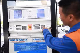 Giá xăng có thể giảm 1.400 đồng/lít vào ngày mai 