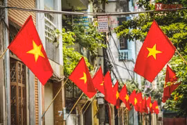 Thông báo treo cờ Tổ quốc từ chiều 29-4 đến hết ngày 1-5