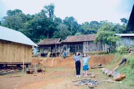 Qua miền rừng Kon Von