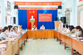 Chi bộ 3 Báo Gia Lai và Chi bộ thôn Djrông bàn giải pháp phát triển đảng viên