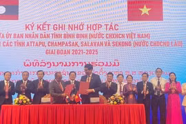 Bình Định ký kết hợp tác với chính quyền 4 tỉnh Nam Lào