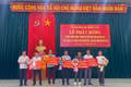 Các tổ chức, doanh nghiệp ủng chương trình xóa nhà tạm, nhà dột nát huyện Ia Pa tại lễ phát động. Ảnh: Vũ Chi