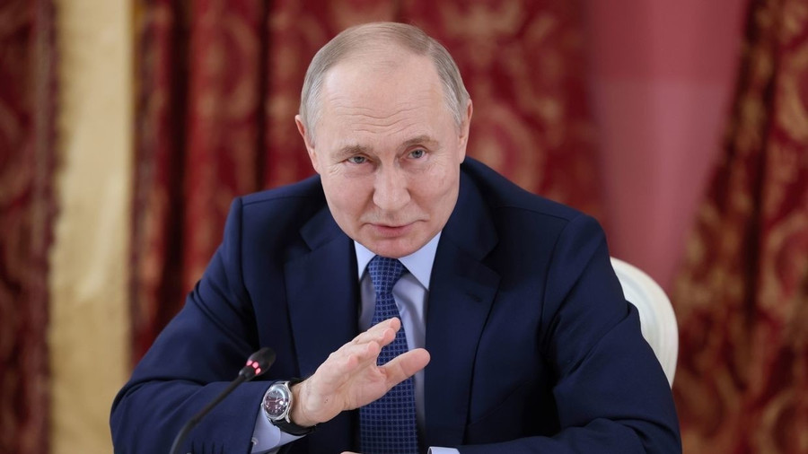 'Ông Putin sẽ không từ bỏ Ukraine chỉ vì thiếu tiền". Ảnh: S.t 9-dau-mo-va-hoa-binh-ukraine.jpg