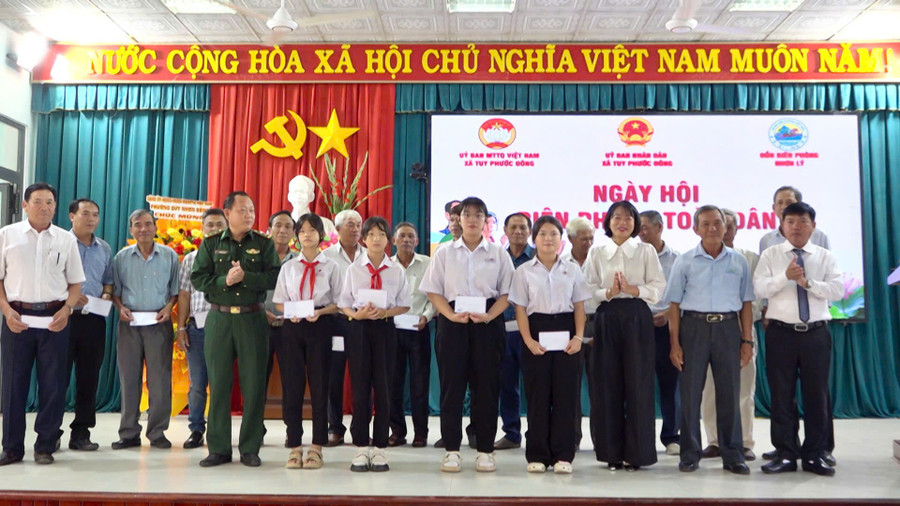 glo-tuy-phuoc-dong-2.jpg
