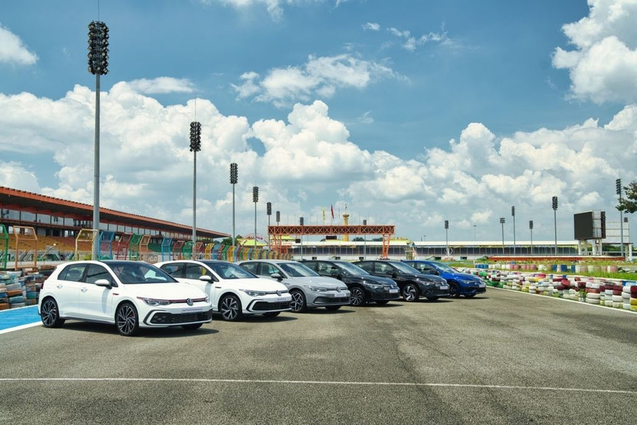 glo-volkswagen-golf-5.jpg