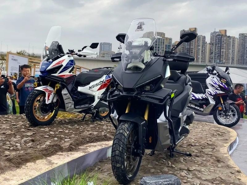 glo-honda-ns150xc-3.jpg