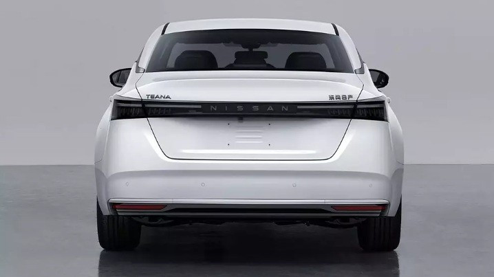 nissan-teana-5.jpg