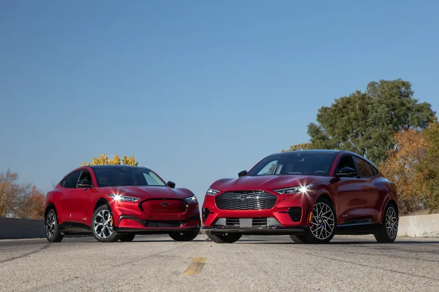 ford-mustang-mach-e-premium-mach.jpg