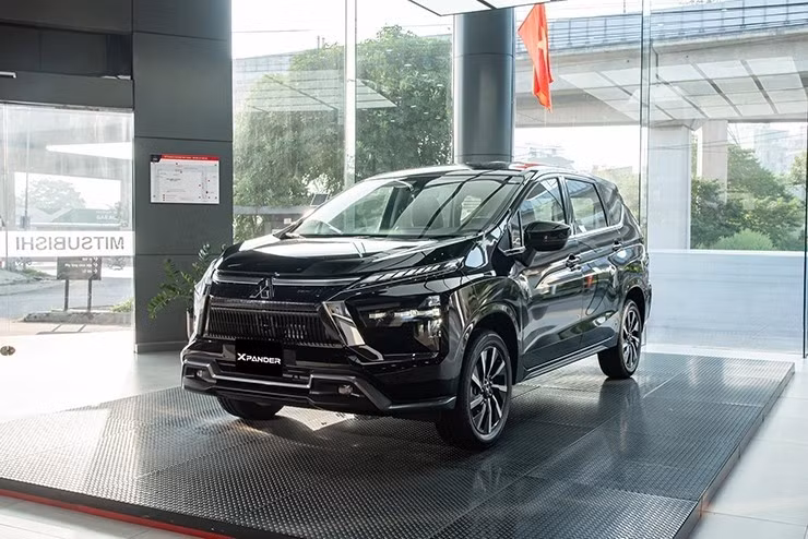 glo-mitsubishi-xpander-1.jpg