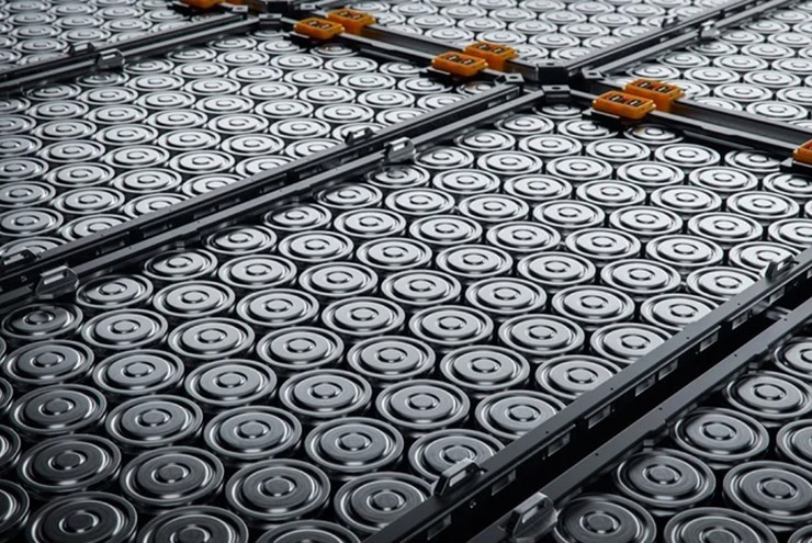 Chi phí tái chế cao, trong khi pin lithium-ion ngày càng rẻ khiến việc tái chế càng thêm khó. glo-tai-che-pin-3.jpg