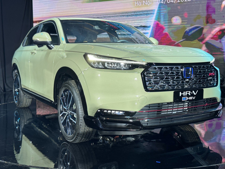 Mẫu xe Honda HR-V hybrid có mức tiêu hao từ 4,44 - 4,56 lít/100km. glo-3925-1.jpg