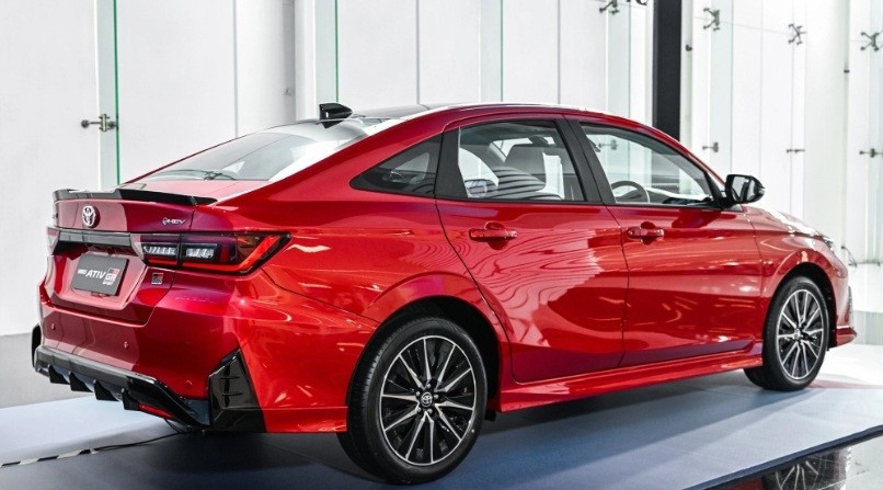 glo-toyota-vios-hybrid-7.jpg
