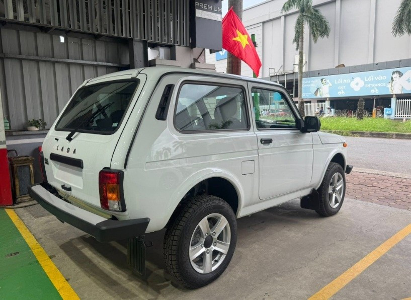glo-lada-niva-legend-5.jpg