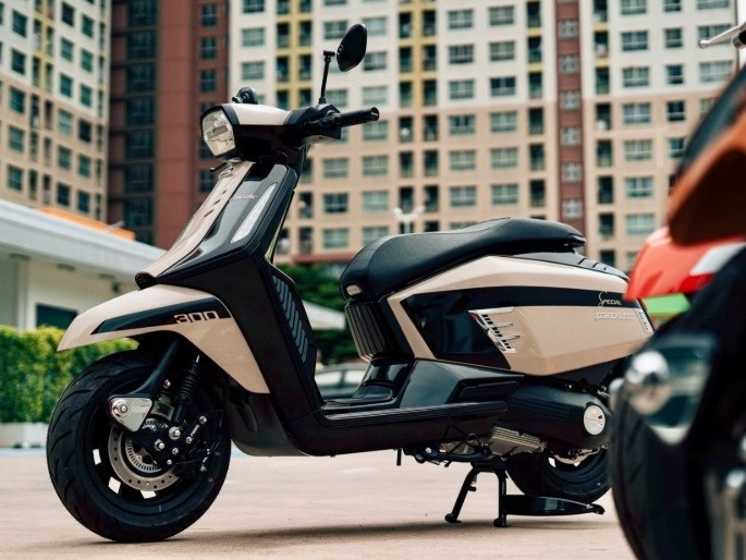 glo-lambretta-2.jpg