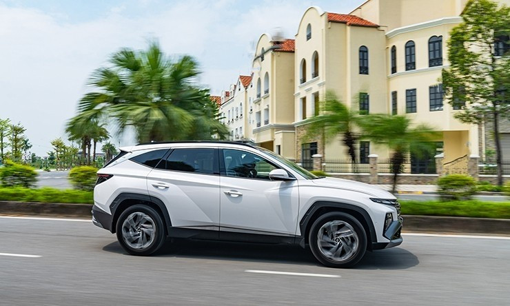 glo-hyundai-tucson-11.jpg