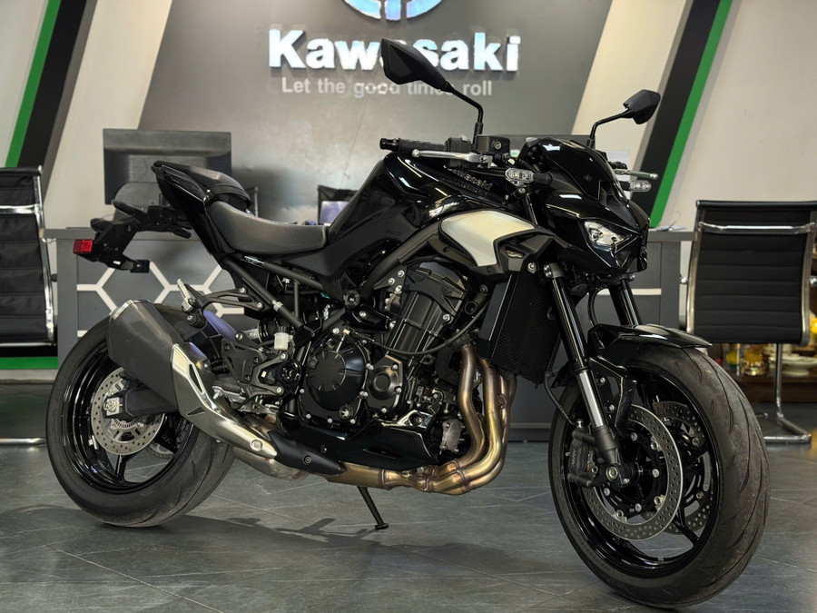 glo-kawasaki-z900-208-11.jpg
