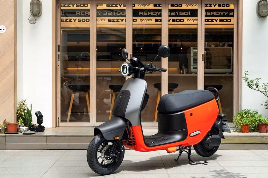 glo-gogoro-1.jpg