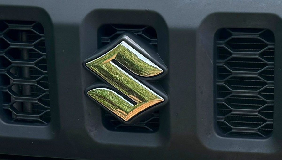 glo-suzuki-5.jpg