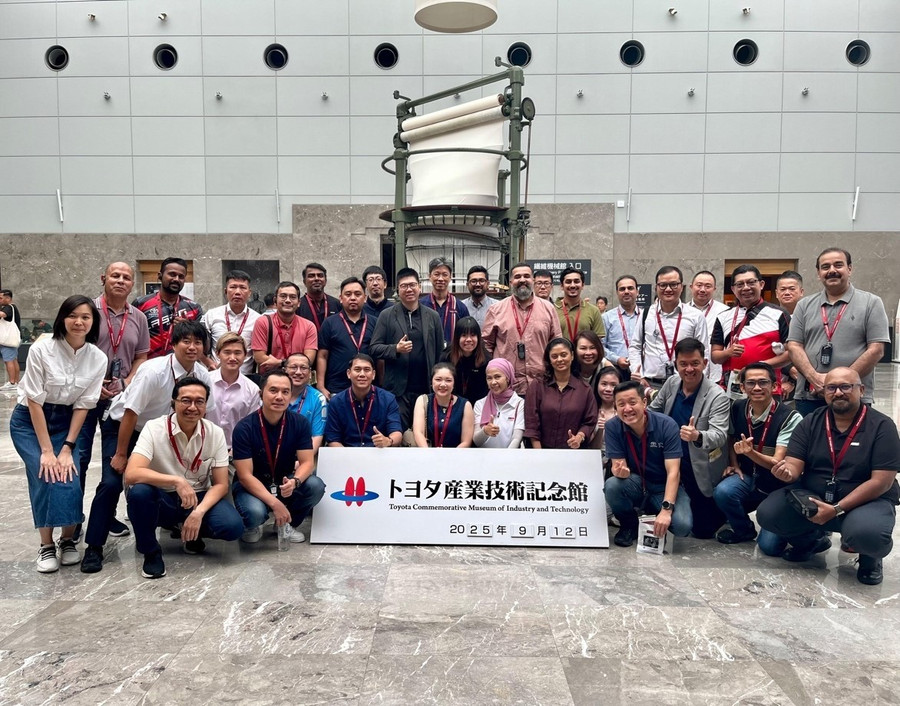 Đại diện các nhà phân phối và đại lý Toyota tại các nước Châu Á tại Bảo tàng Toyota. glo-toyota-gia-lai-6.jpg