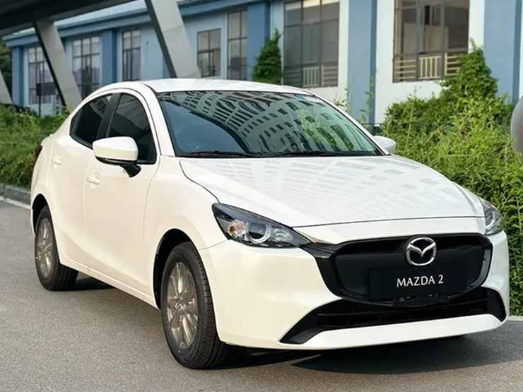 glo-mazda2-at-4.jpg