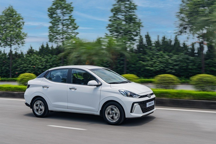 glo-hyundai-grand-i10-3.jpg