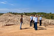 Kiểm tra việc cung cấp vật liệu xây dựng và chấp hành pháp luật về giá ở khu vực Tây Gia Lai