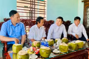 Đoàn công tác Ủy ban Kiểm tra Trung ương thăm, tặng quà gia đình liệt sĩ tại tỉnh Gia Lai 