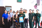 Binh đoàn 12 Chi nhánh phía Nam trao quà tri ân gia đình chính sách tại phường Hoài Nhơn Bắc