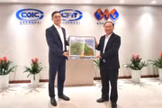 Bí thư Tỉnh ủy Thái Đại Ngọc chào xã giao các đơn vị tại TP. Thượng Hải