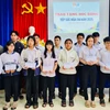 Pleiku: Trao 75 suất học bổng “Tiếp sức mùa thi” cho học sinh lớp 12