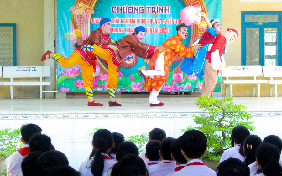 Chương trình mang lại trải nghiệm đầy ý nghĩa cho học sinh xã Bình An. Ảnh: ĐVCC img-0707.jpg