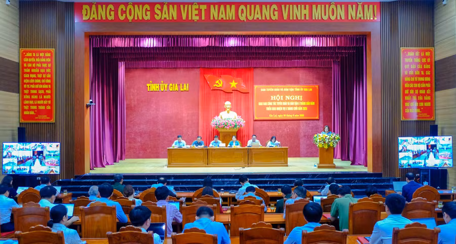 quang-canh-hoi-nghi.jpg