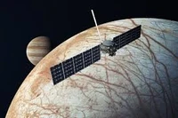 Hoãn phóng tàu vũ trụ Europa Clipper