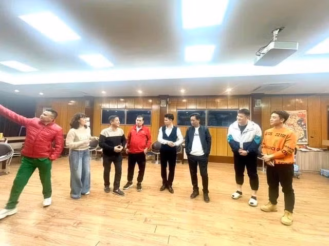 NSND Xuân Bắc xuất hiện tại buổi tập Táo quân 2025