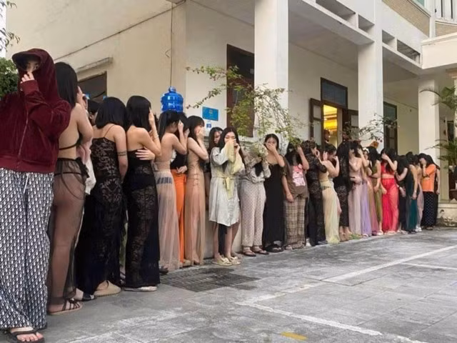 Các cô gái làm việc tại cơ sở kinh doanh Karaoke G7