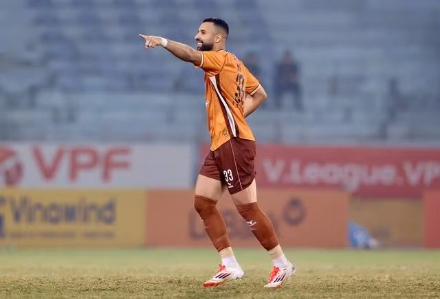 Jairo ghi bàn cho HAGL