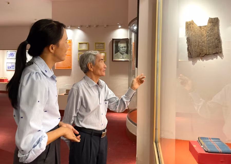 hien-vat-ke-chuyen-anh-hung.jpg