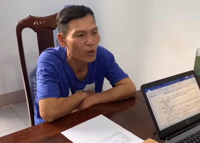 Đối tượng Trần Tiến Chính tại cơ quan công an