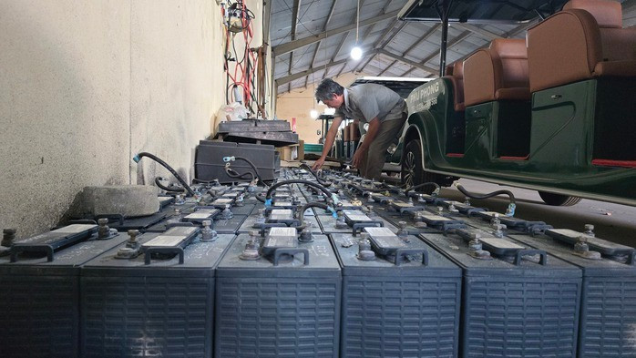 Chỉ tính riêng thiệt hại về bình ắc quy, mỗi doanh nghiệp có 30 xe điện đã mất gần 1,8 tỉ đồng Chỉ tính riêng thiệt hại về bình ắc quy, mỗi doanh nghiệp có 30 xe điện đã mất gần 1,8 tỉ đồng