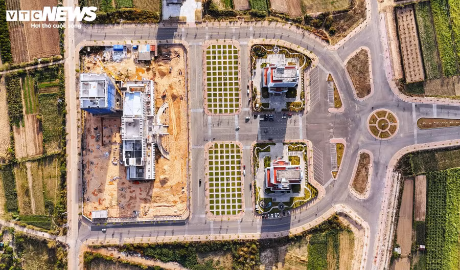 Hiện trên địa bàn TP Kon Tum có 7 trụ sở, công sở không còn sử dụng như Sở Nội vụ, LĐ-TB-XH, VH-TT-DL, KH-CN... và chưa được chuyển đổi công năng, chưa bán đấu giá thành công.