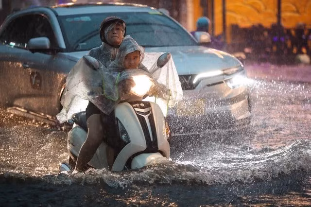 Nam bộ đón mưa lớn 4 ngày, nhiều nơi ngập lụt vì triều cường ảnh 1