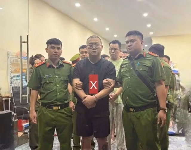 Bị can Xing Yannank bị bắt giữ