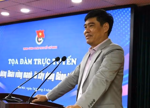 PGS-TS Lê Văn Cường phát biểu tại tọa đàm