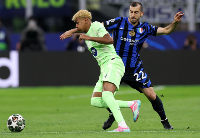 Lamine Yamal lỡ cơ hội đi vào lịch sử Champions League... Lamine Yamal lỡ cơ hội đi vào lịch sử Champions League...