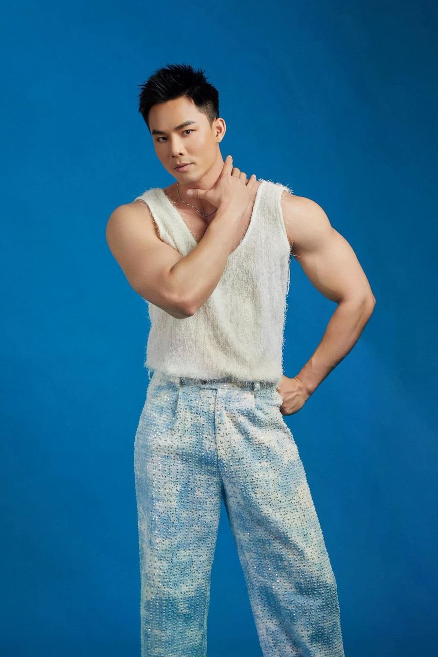 Để chuẩn bị cho cuộc thi, Vũ Linh lên kế hoạch tập luyện nghiêm ngặt để cơ thể săn chắc cũng như nâng cao khả năng ứng xử, thuyết trình. Anh làm việc với các nhà thiết kế để chuẩn bị trang phục trong 10 ngày tham gia các hoạt động của cuộc thi. “Để tạo ấn tượng cho ban tổ chức, tôi đã trau dồi thêm về tiếng Thái, giao tiếp cơ bản với mọi người trong hành trình tranh tài”, anh chia sẻ