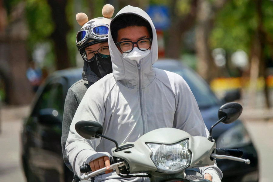 Miền Bắc nắng nóng 2 ngày cuối tuần, sau đó có mưa giông trong nhiều ngày tới Miền Bắc nắng nóng 2 ngày cuối tuần, sau đó có mưa giông trong nhiều ngày tới