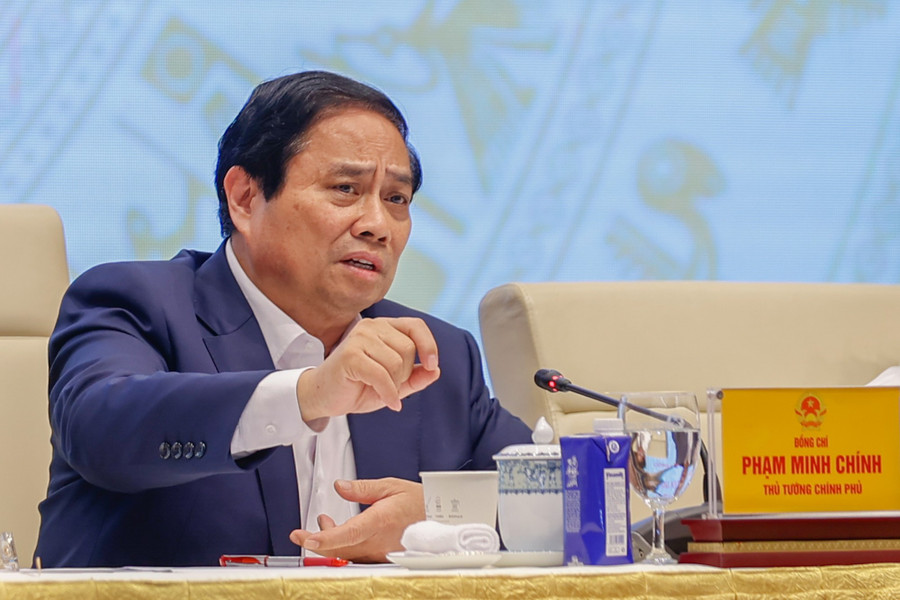 Thủ tướng yêu cầu mở chiến dịch tổng rà soát ngăn chặn lừa đảo trực tuyến Thủ tướng yêu cầu mở chiến dịch tổng rà soát ngăn chặn lừa đảo trực tuyến
