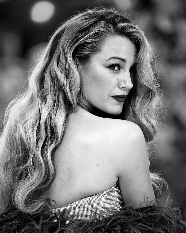 Blake Lively được vinh danh dù đang vướng nhiều lùm xùm