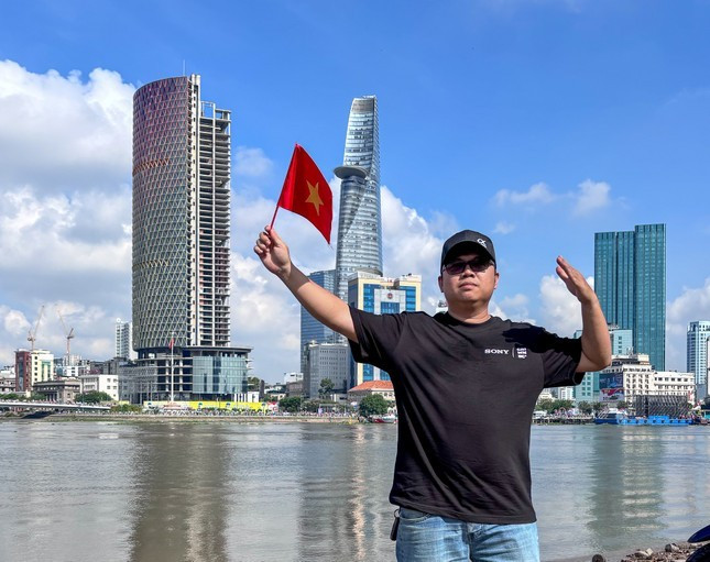 Anh Nguyễn Khánh Vũ Khoa - nhiếp ảnh gia tự do làm việc tại TPHCM. Anh Nguyễn Khánh Vũ Khoa - nhiếp ảnh gia tự do làm việc tại TPHCM.