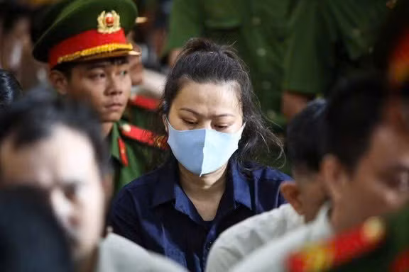 Bị cáo Nguyễn Thị Minh Phụng tại tòa sơ thẩm hồi năm 2024